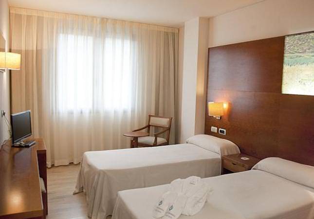 Las mejores habitaciones en Hotel Balneario Valle del Jerte. Disfruta  los mejores precios de Caceres